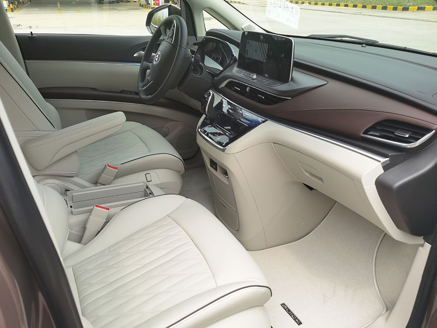 广州租新款七座别克gl8商务车队652T带司机年租自驾租赁出租包车(7座)_广州租车包车用车 首选广州现达汽车租赁公司