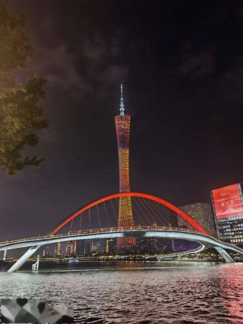 人人人人人!广州网红桥【海心桥】人气爆棚,广州市旅游出租别克商务车包天费用_广州租车包车用车 首选广州现达租车公司