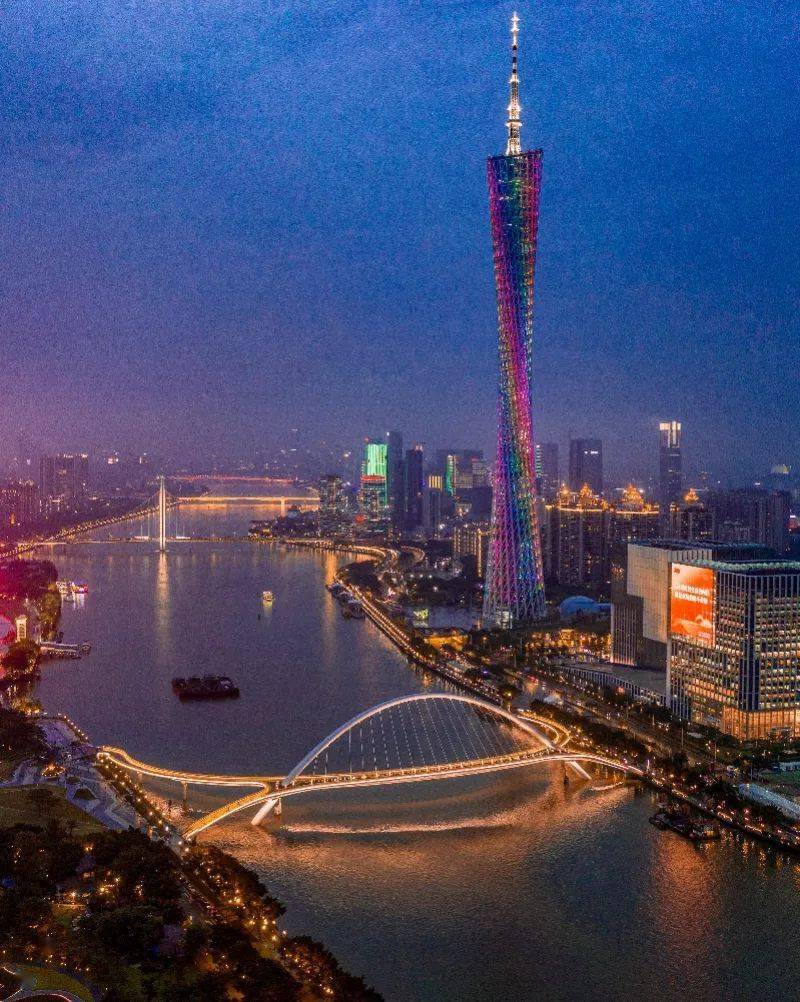 人人人人人!广州网红桥【海心桥】人气爆棚,广州市旅游出租别克商务车包天费用_广州租车包车用车 首选广州现达租车公司