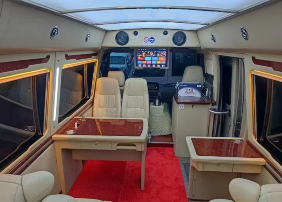 广州客户接待出租14人座豪华丰田考斯特商务中巴配带司机包车_广州租车用车 首选现达汽车租赁公司