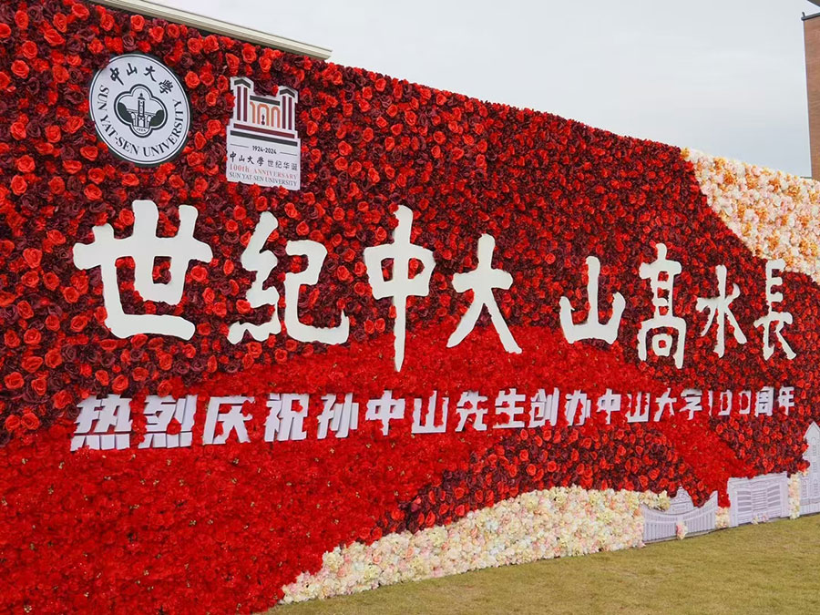 广东广州哪里有出租新款别克GL8丰田阿尔法商务车自驾一天多少钱_广州租车费用 首选现达汽车租赁公司