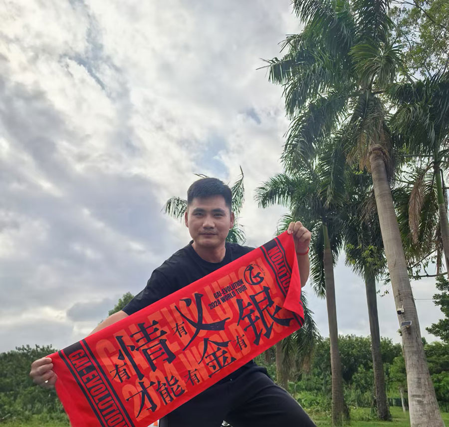 广州哪里有带司机出租7座别克GL8丰田埃尔法考斯特中巴商务包车_广州租车 首选现达汽车租赁公司