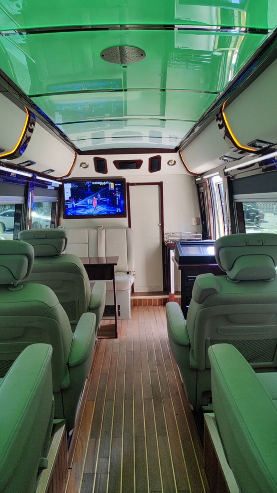 广东广州市区配带司机租12人座超级豪华丰田考斯特中巴车出租_广州租车包车 首选广州现达汽车租赁公司