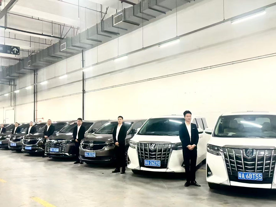 广州商务租车别克gl8腾势D9阿尔法考斯特中巴车出租_广州用车 首选现达汽车租赁公司