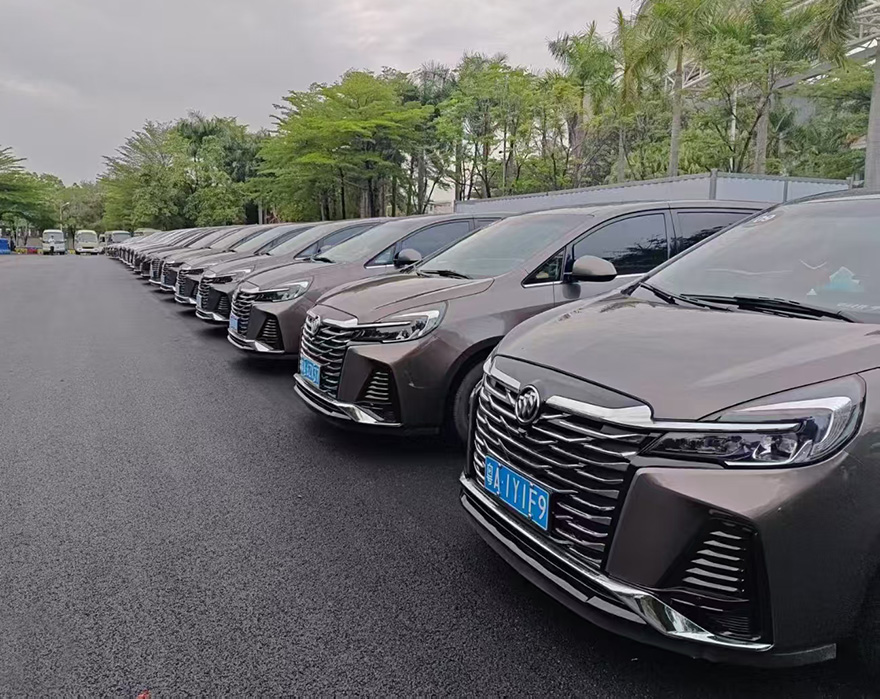 广东佛山广州演唱会明星商务接待带司机租车提供商_广州用车 首选现达汽车租赁公司