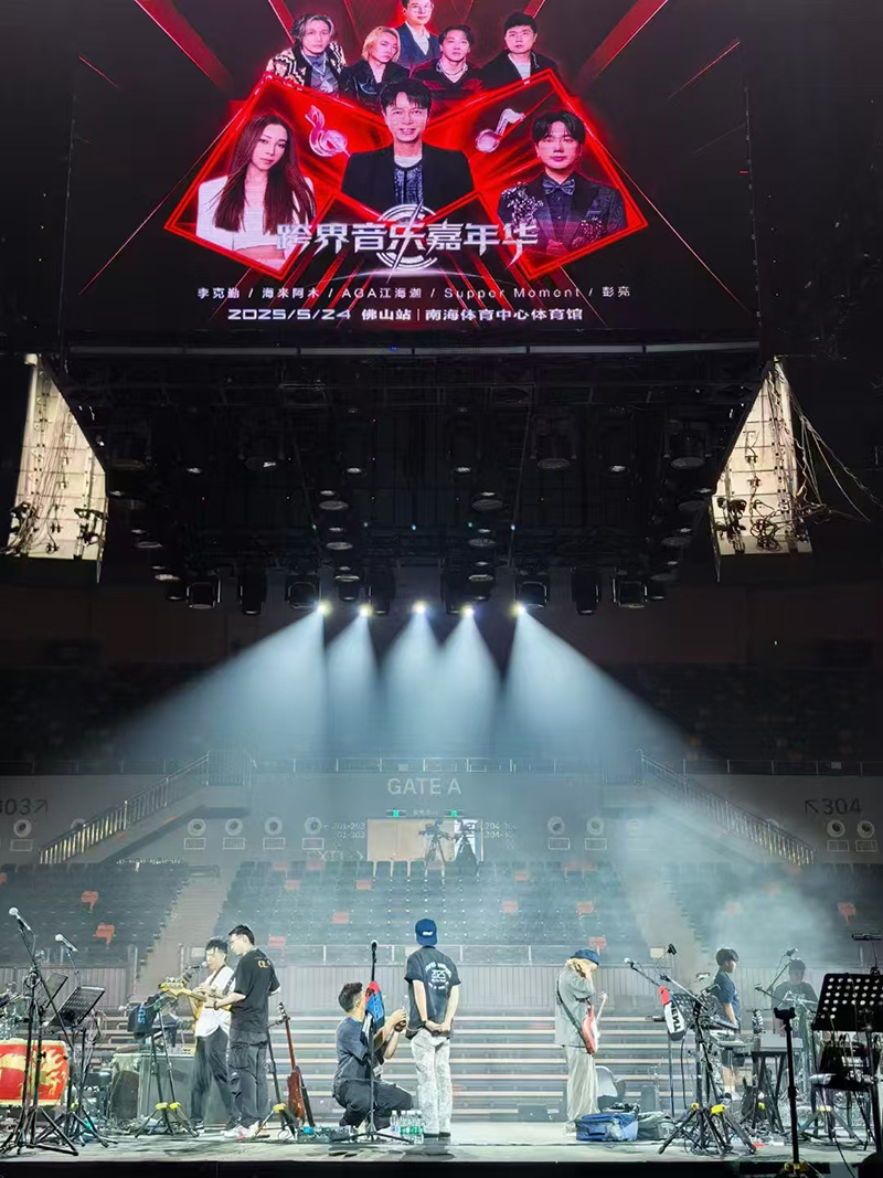 广东佛山跨界音乐嘉年华演唱会租车别克GL8埃尔法商务车_广州用车 首选现达汽车租赁公司