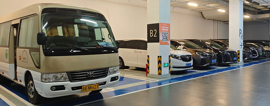 深圳广州演唱会明星接待专业车队租车配司机商务包车_广州用车 首选现达汽车租赁公司