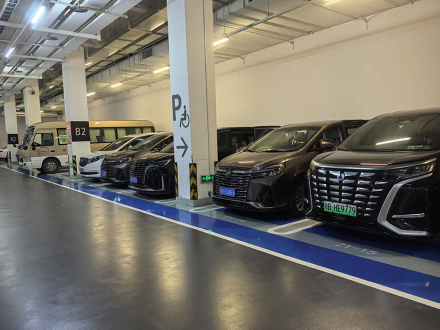 深圳广州演唱会明星接待专业车队租车配司机商务包车_广州用车 首选现达汽车租赁公司